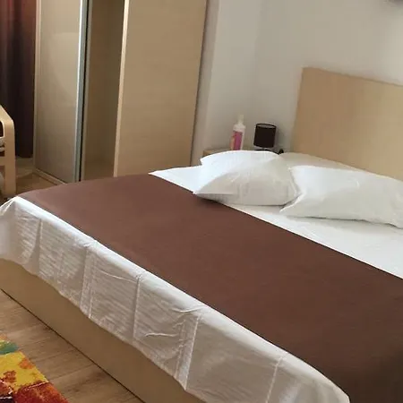 Grand 2 Apartment *